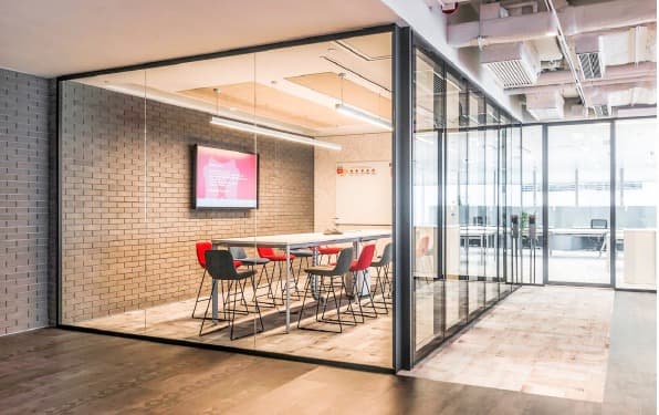 Double-Glazed (DGU) Partitions